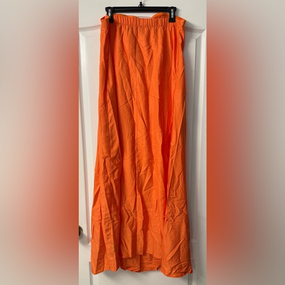 ASOS DESIGN cupro bandeau maxi dress in papaya - Picture 6 of 12